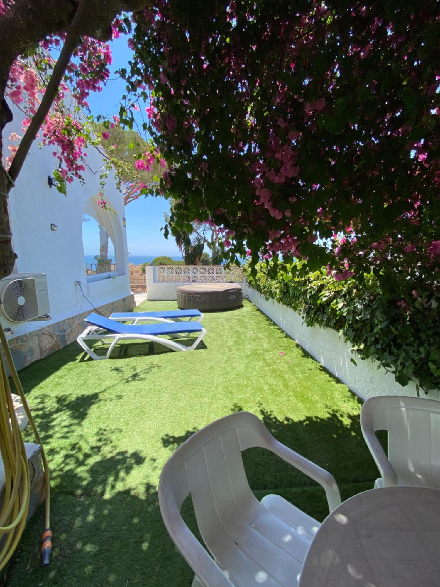 Independent Villa Beach House El Bosque La Cala De Mijas Exterior photo