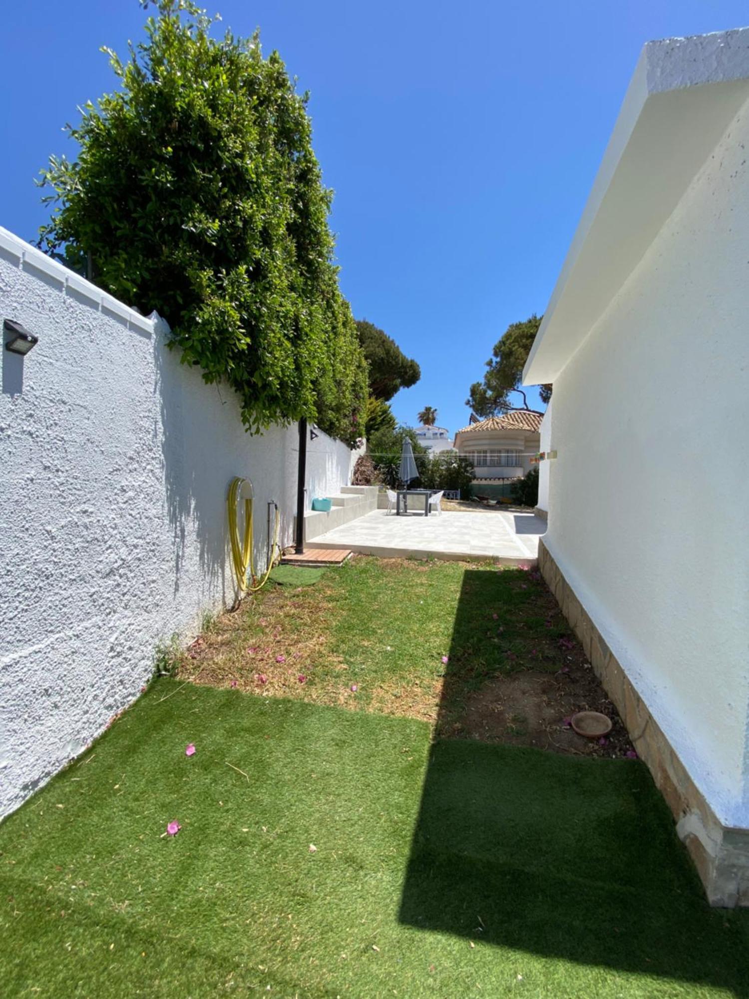 Independent Villa Beach House El Bosque La Cala De Mijas Exterior photo