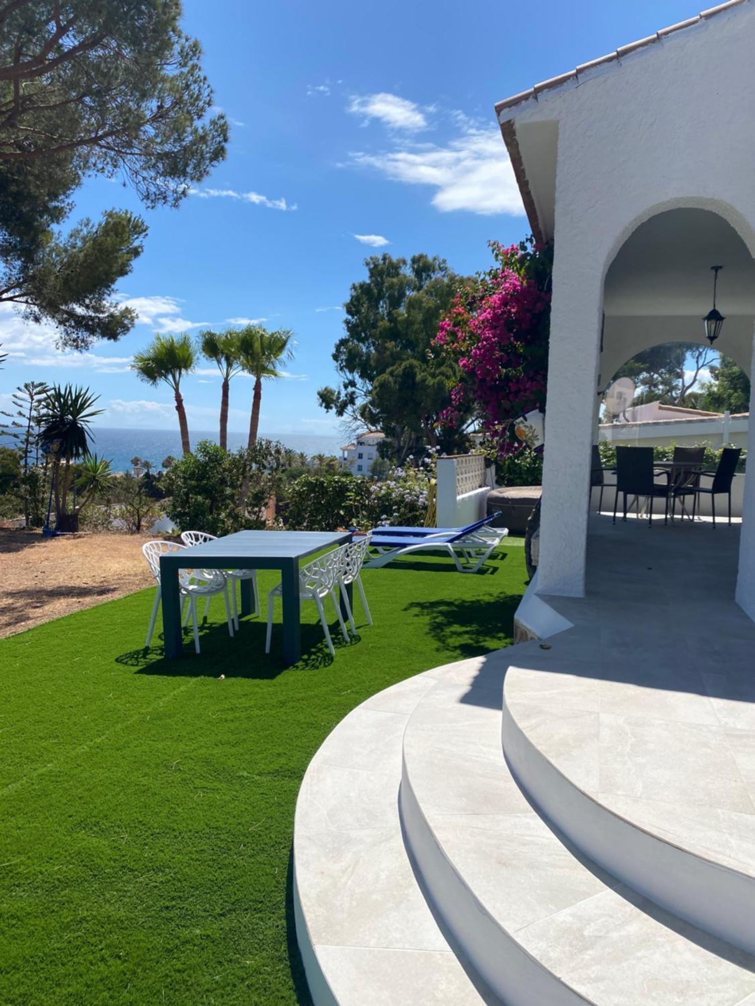 Independent Villa Beach House El Bosque La Cala De Mijas Exterior photo