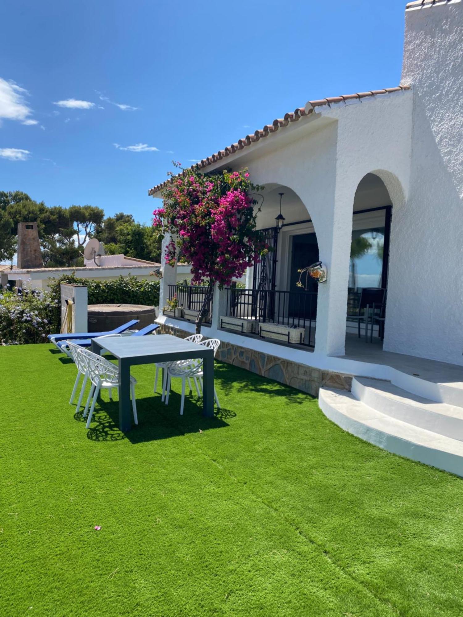 Independent Villa Beach House El Bosque La Cala De Mijas Exterior photo